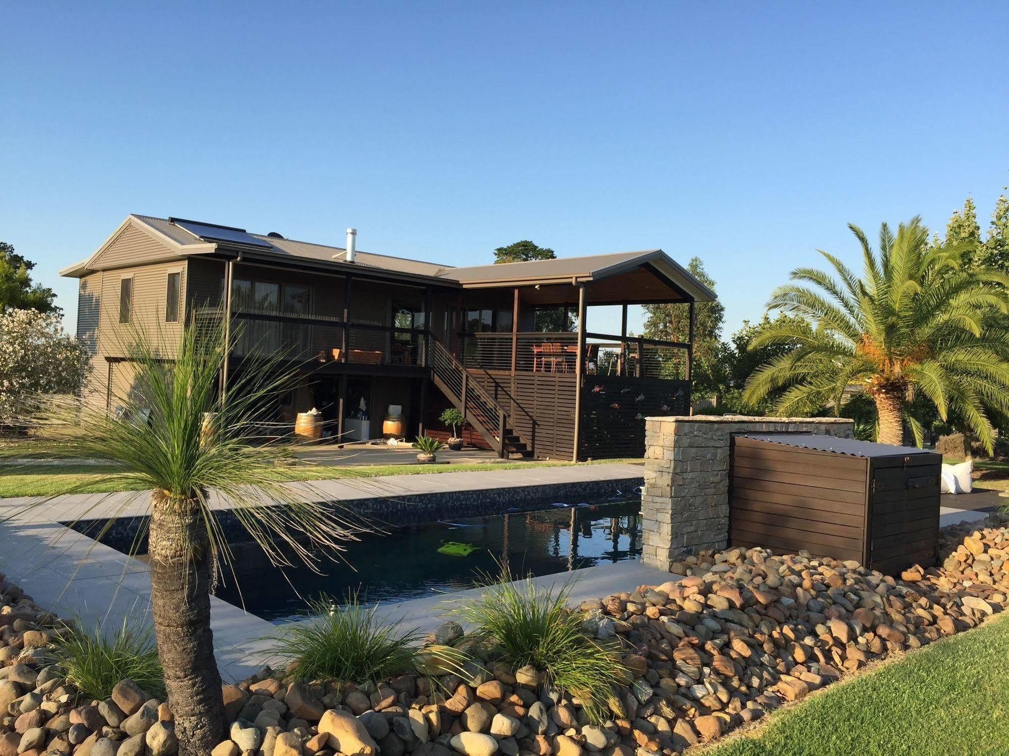 Lilies Luxury Retreats Hotel